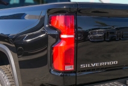 Chevrolet Silverado 2500HD High Country 4WD Crew Cab 159" 2026