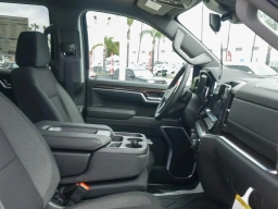 Chevrolet Silverado 1500 LT 4WD Crew Cab 157" 2026