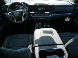 Chevrolet Silverado 1500 LT 4WD Crew Cab 157" 2026