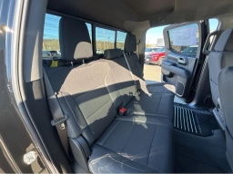 Chevrolet Silverado 1500 LT 4WD Crew Cab 147" 2025