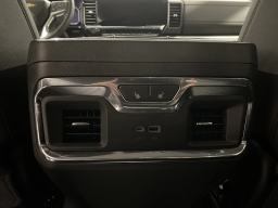 Chevrolet Silverado 1500 LTZ 4WD Crew Cab 157" 2026