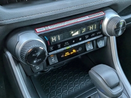 Toyota RAV4 XLE AWD (Natl) 2025