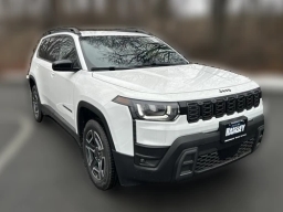 Jeep Cherokee Laredo 4x4 2026