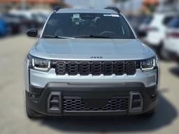 Jeep Cherokee Laredo 4x4 2026