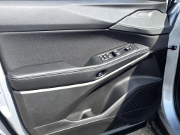 Jeep Cherokee Laredo 4x4 2026