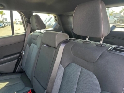 Jeep Cherokee Laredo 4x4 2026