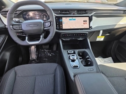 Jeep Cherokee Laredo 4x4 2026