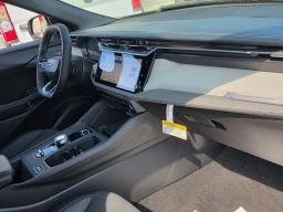 Jeep Cherokee Laredo 4x4 2026