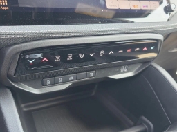 Jeep Cherokee Laredo 4x4 2026