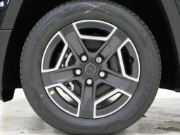 Jeep Cherokee Laredo 4x4 2026