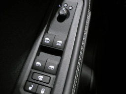 Jeep Cherokee Laredo 4x4 2026