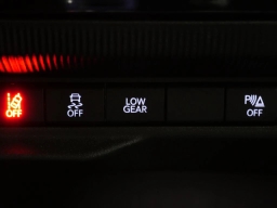 Jeep Cherokee Laredo 4x4 2026