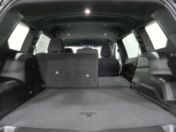 Jeep Cherokee Laredo 4x4 2026