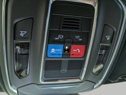 Jeep Cherokee Laredo 4x4 2026