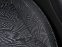 Jeep Cherokee Laredo 4x4 2026