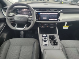 Jeep Cherokee Laredo 4x4 2026