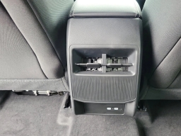 Jeep Cherokee Laredo 4x4 2026