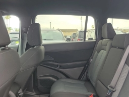 Jeep Cherokee Laredo 4x4 2026