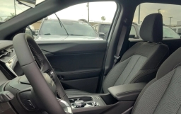 Jeep Cherokee Laredo 4x4 2026