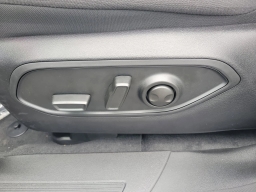 Jeep Cherokee Laredo 4x4 2026