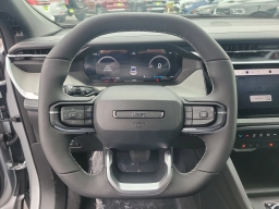 Jeep Cherokee Laredo 4x4 2026