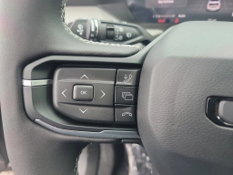 Jeep Cherokee Laredo 4x4 2026