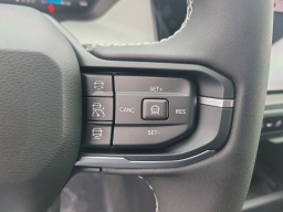 Jeep Cherokee Laredo 4x4 2026