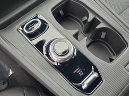 Jeep Cherokee Laredo 4x4 2026