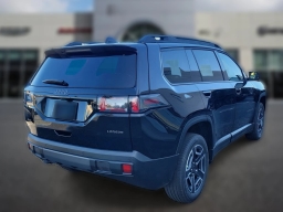 Jeep Cherokee Laredo 4x4 2026