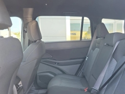 Jeep Cherokee Laredo 4x4 2026