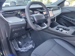 Jeep Cherokee Laredo 4x4 2026