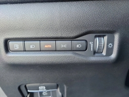 Jeep Cherokee Laredo 4x4 2026