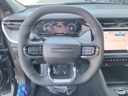 Jeep Cherokee Laredo 4x4 2026