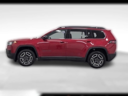 Jeep Cherokee Laredo 4x4 2026