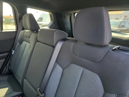 Jeep Cherokee Laredo 4x4 2026