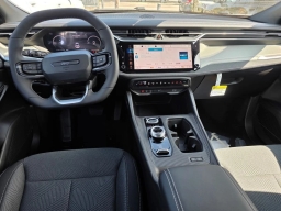 Jeep Cherokee Laredo 4x4 2026