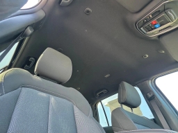 Jeep Cherokee Laredo 4x4 2026