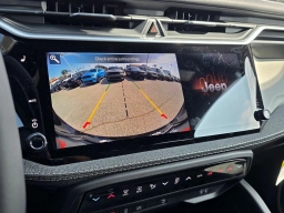 Jeep Cherokee Laredo 4x4 2026