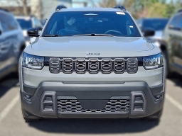 Jeep Cherokee Laredo 4x4 2026