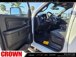 Ram 3500 Tradesman 4x4 Crew Cab 8' Box 2026
