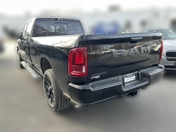 Ram 3500 Big Horn 4x4 Crew Cab 8' Box 2026