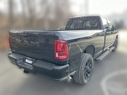 Ram 3500 Big Horn 4x4 Crew Cab 8' Box 2026