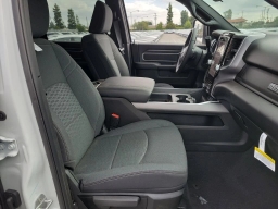 Ram 2500 Big Horn 4x2 Crew Cab 6'4" Box 2026