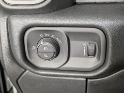 Ram 2500 Tradesman 4x4 Crew Cab 6'4" Box 2026