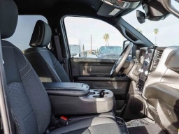 Ram 2500 Black Express 4x4 Crew Cab 6'4" Box 2026