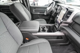 Ram 2500 Big Horn 4x4 Crew Cab 6'4" Box 2026