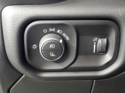 Ram 2500 Big Horn 4x4 Crew Cab 6'4" Box 2026