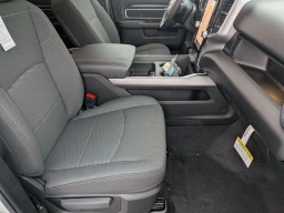 Ram 2500 Big Horn 4x4 Crew Cab 6'4" Box 2026