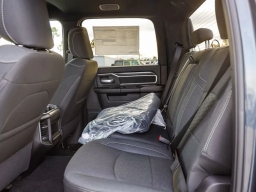 Ram 2500 Big Horn 4x4 Crew Cab 6'4" Box 2026