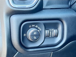 Ram 2500 Laramie 4x4 Crew Cab 6'4" Box 2026